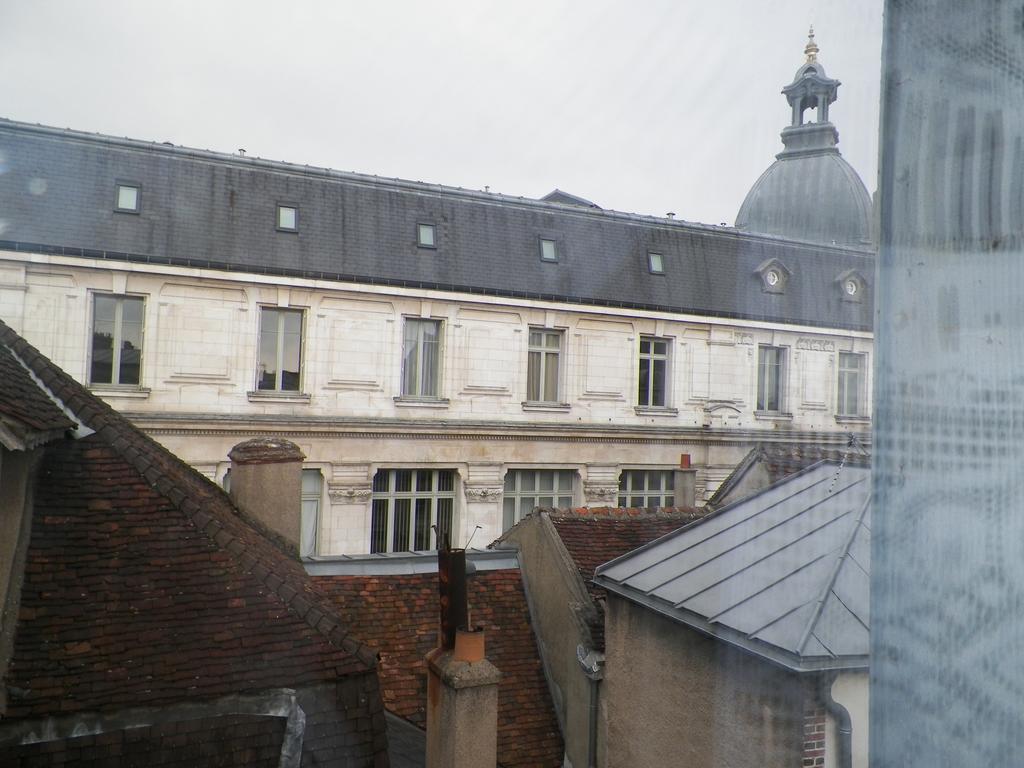 Hotel Du Commerce Auxerre Exterior photo